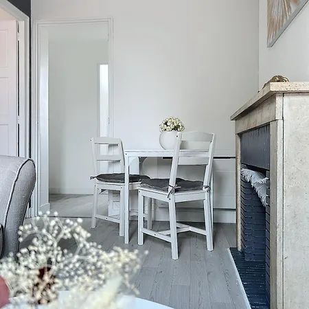 Apartment Le Charme De La Place Du Change *