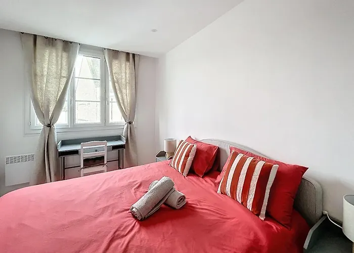 La Fontaine Apartment *